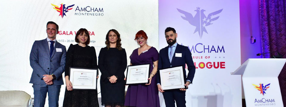 AmCham Gala Dinner Held, Certificates of Appreciation Presented, and a Valuable Donation Made